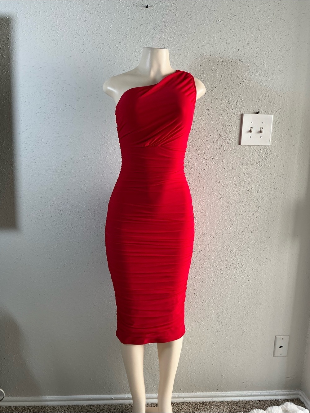 Red One-Shoulder Ruched Bodycon Dress